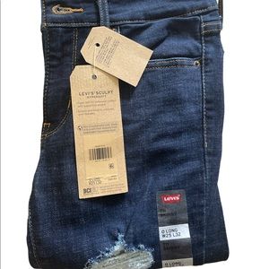 BRAND NEW Levi’s 711 Destroyed Skinny Jeans